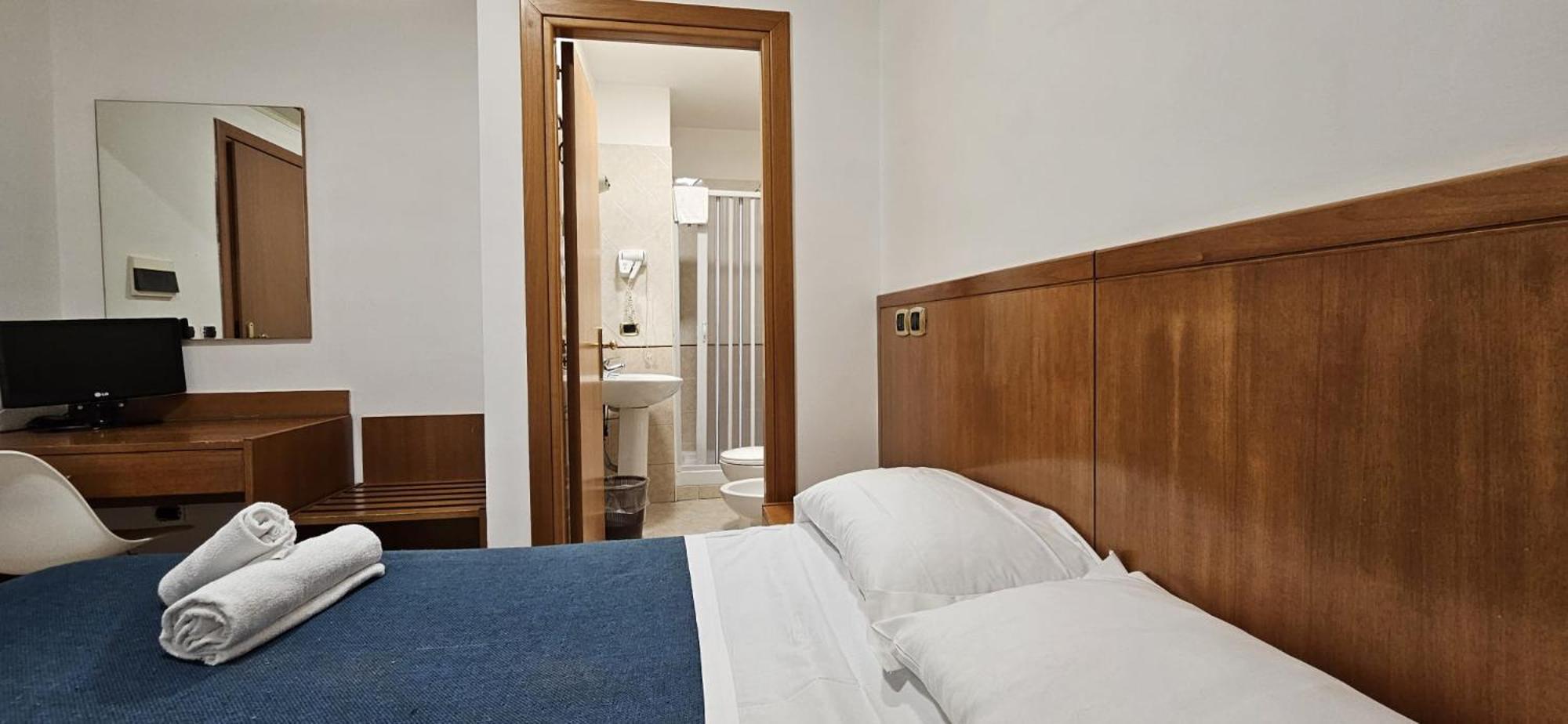 Single Room Bathroom,1742588412:JPEG