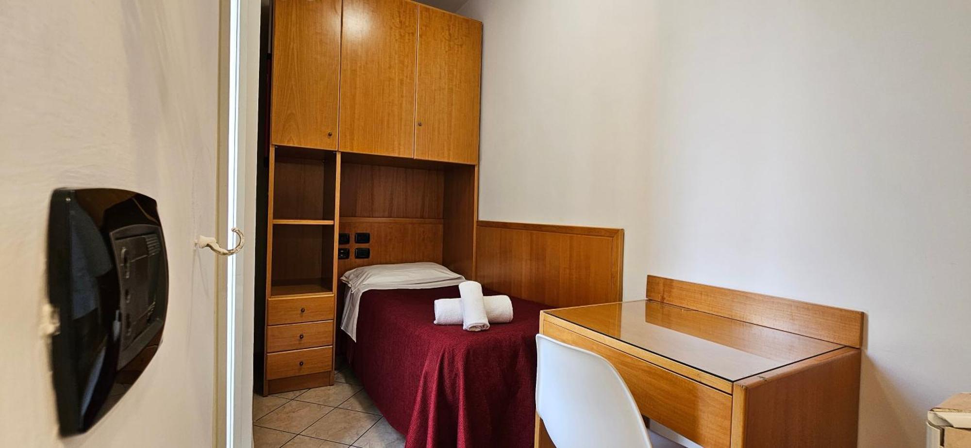 Single Room,1742588456:JPEG