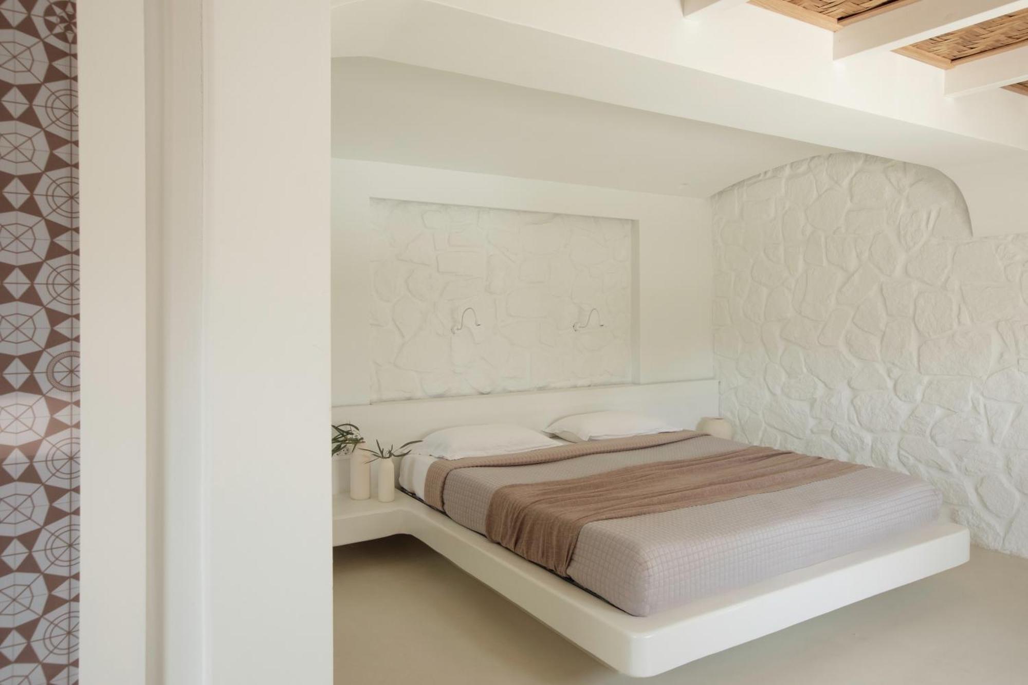 Superior Room or Garden View,1742623078:JPEG