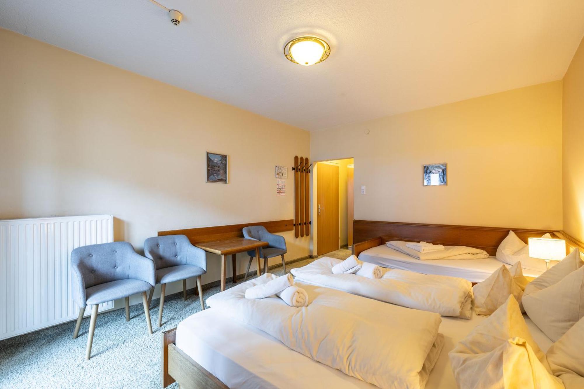 Dreibettzimmer