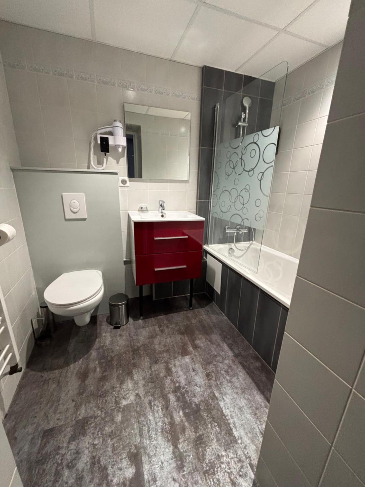 Double Room,1743002846:JPEG