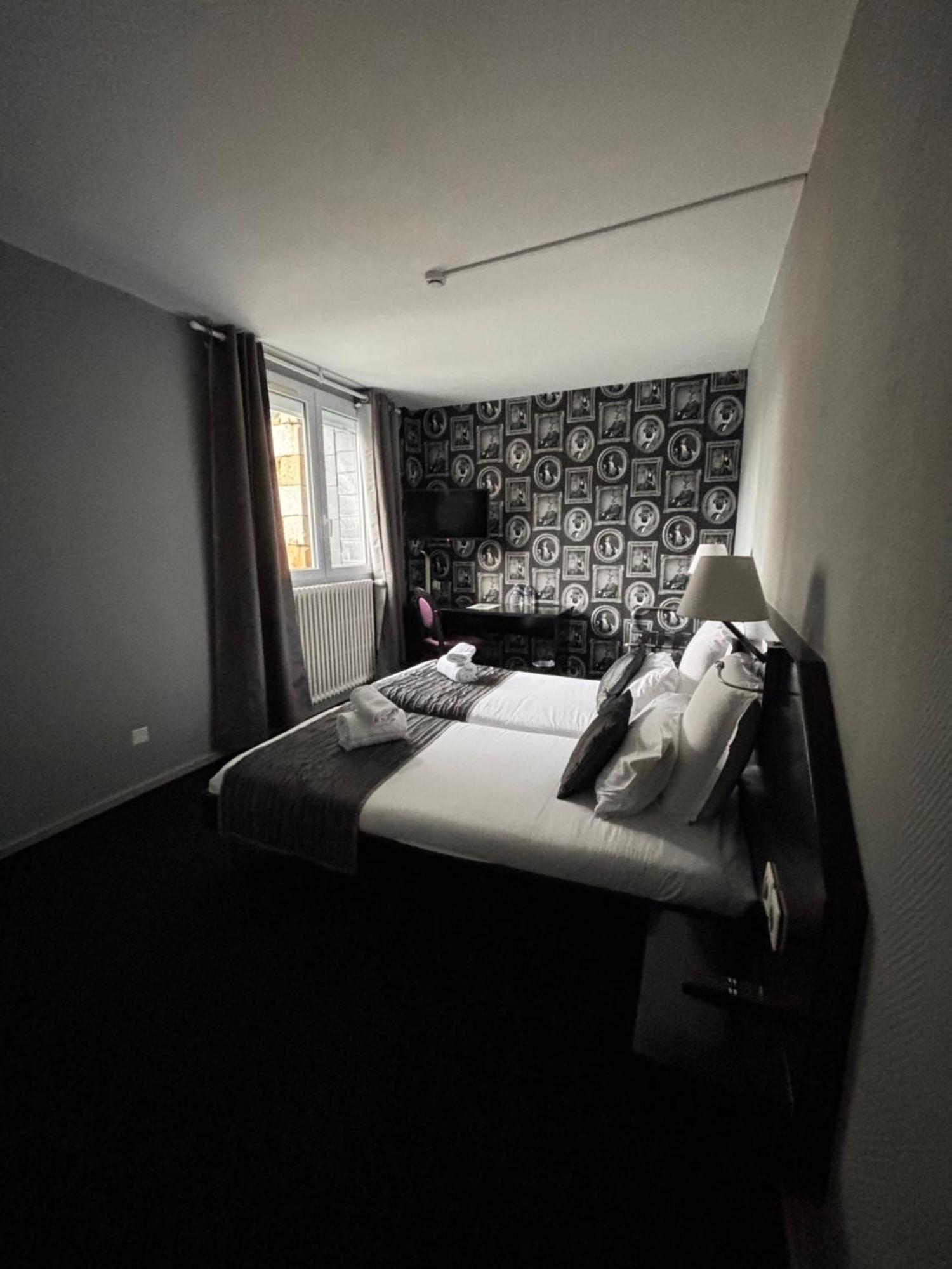 Double Room,1743002890:JPEG
