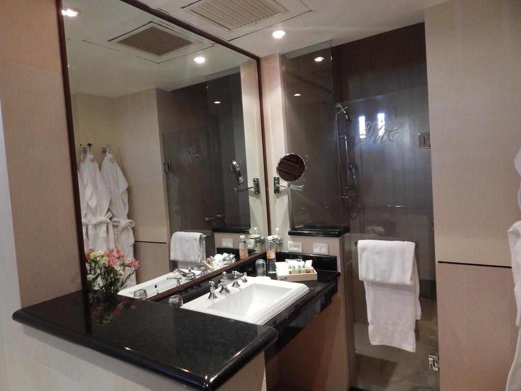 Junior Suite,1558229089:JPEG