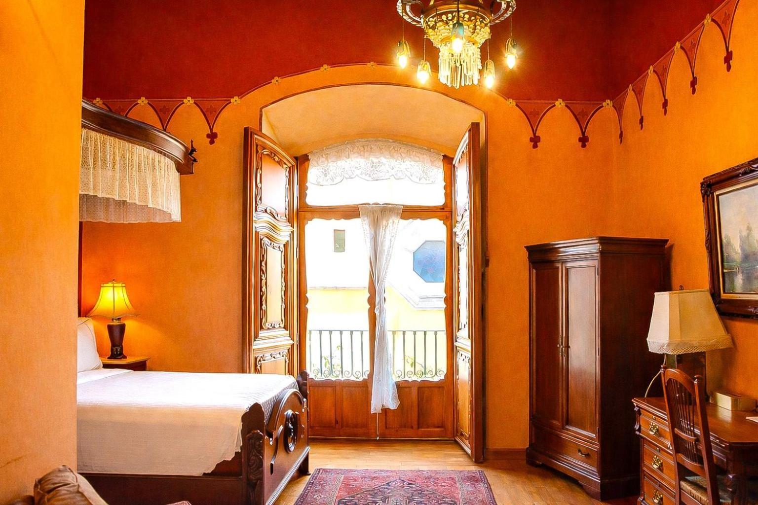 Standard Double Suite
