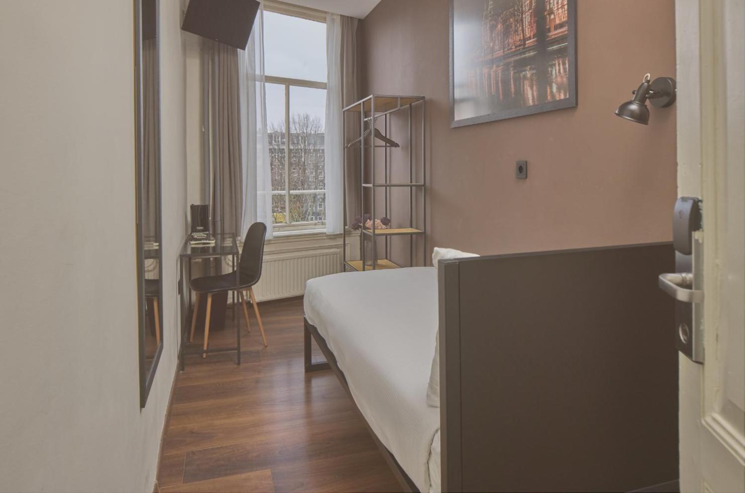 Single Room,1756498697:JPEG