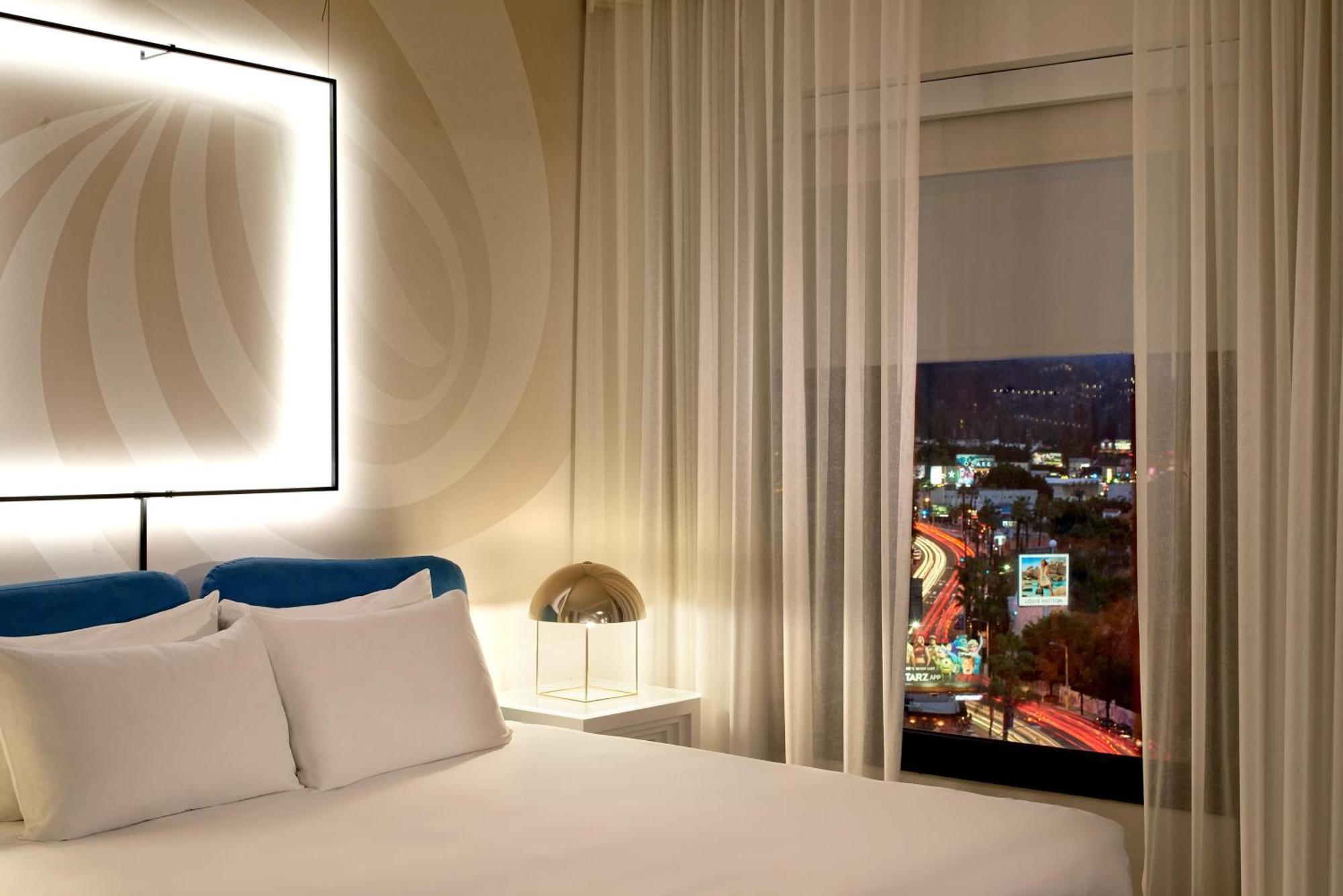 Deluxe King Studio Suite