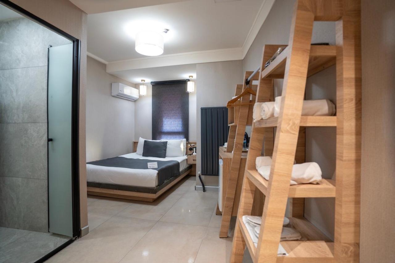 Standard Double Room,1765871267:JPEG