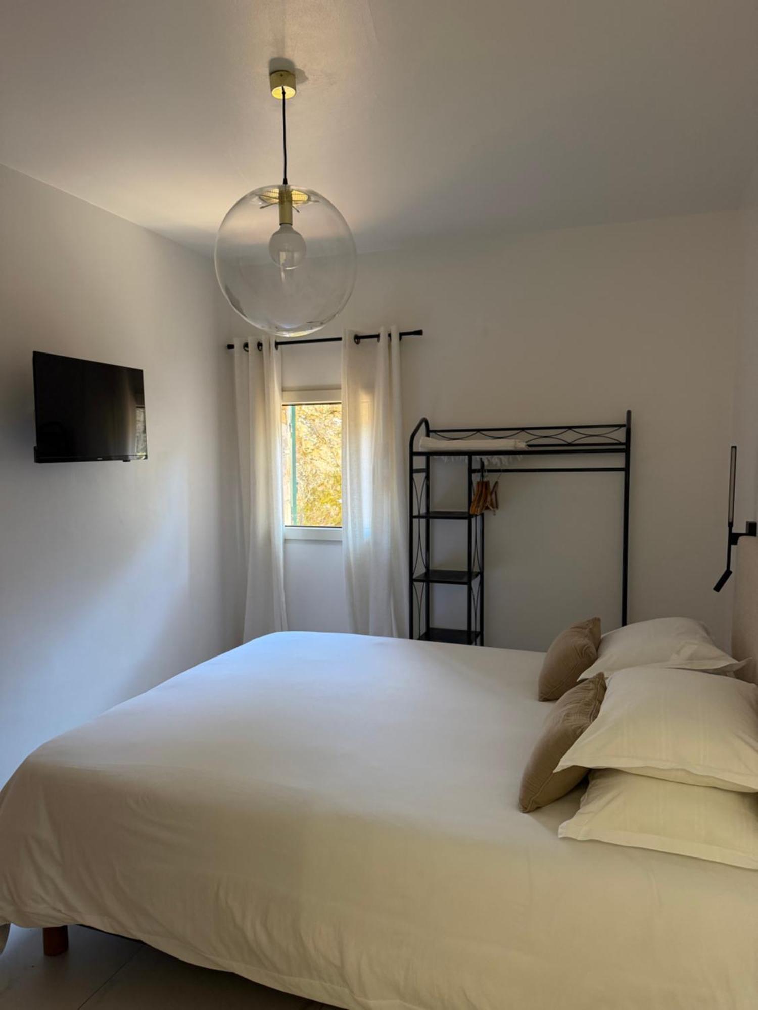 Double Room,1766155051:JPEG