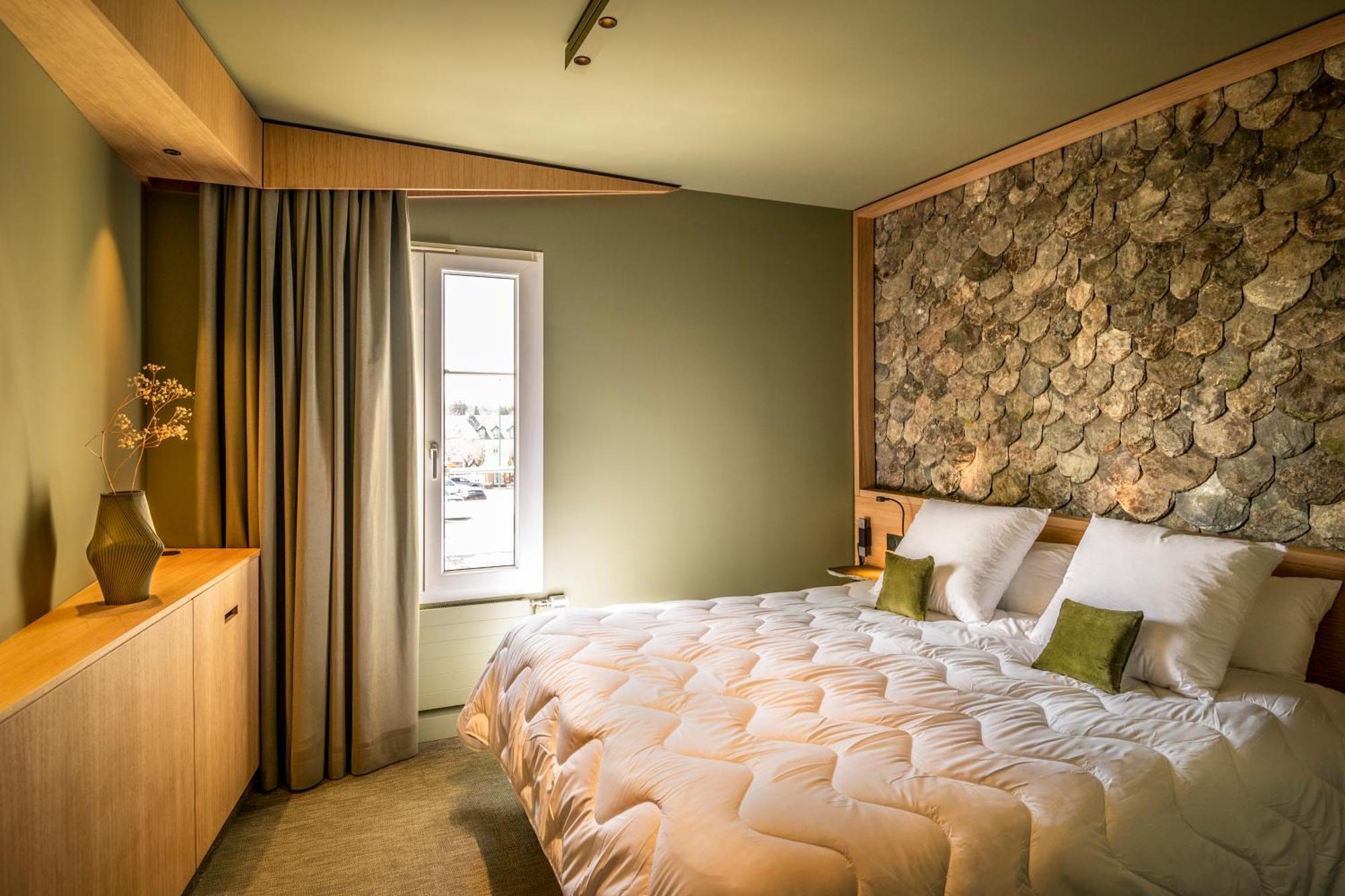Large Double Room,1769895304:JPEG