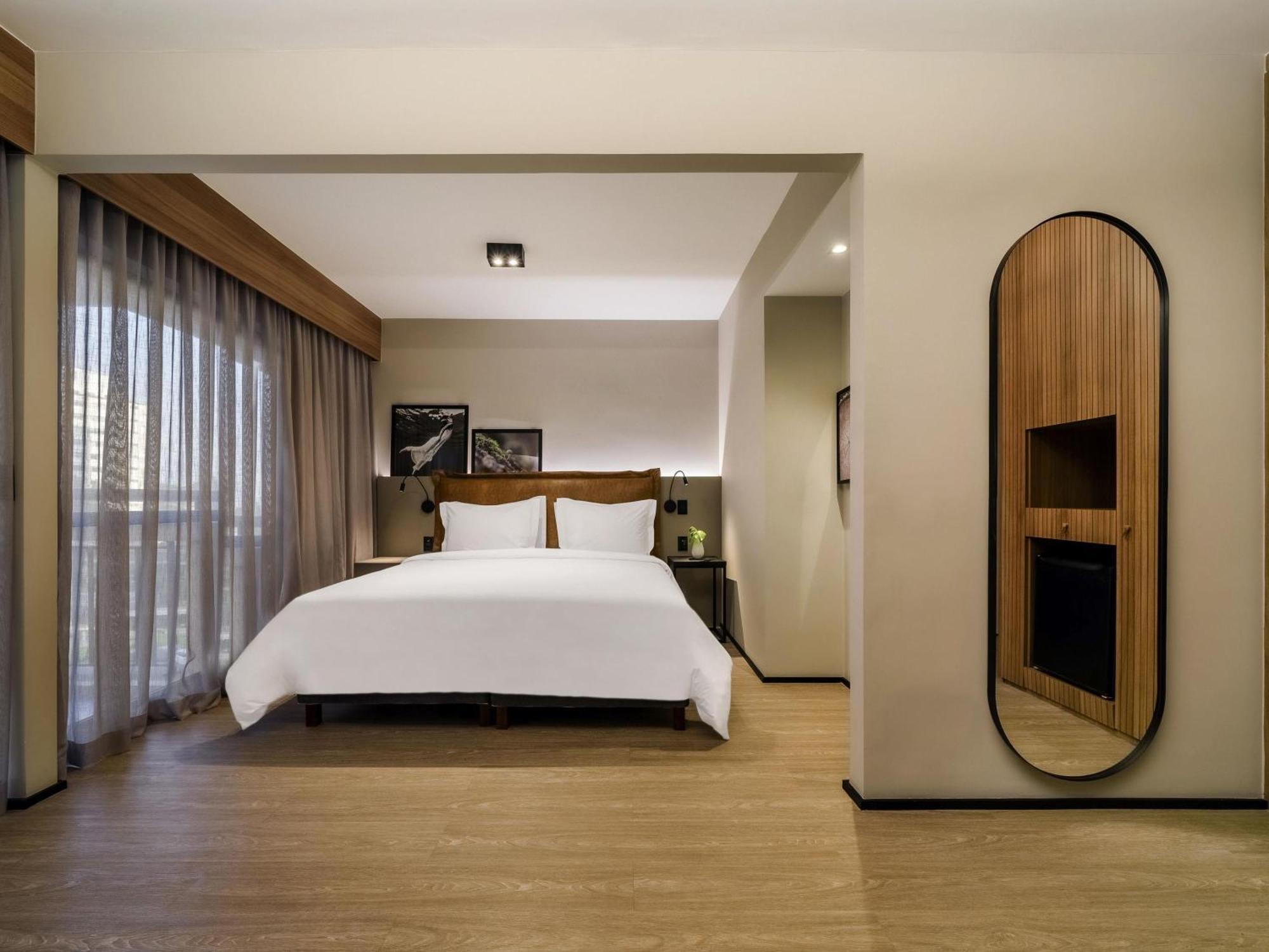 Superior King Room Balcony