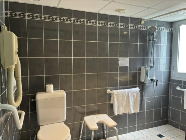 Classic Room Mobility Accessible,1771489517:JPEG