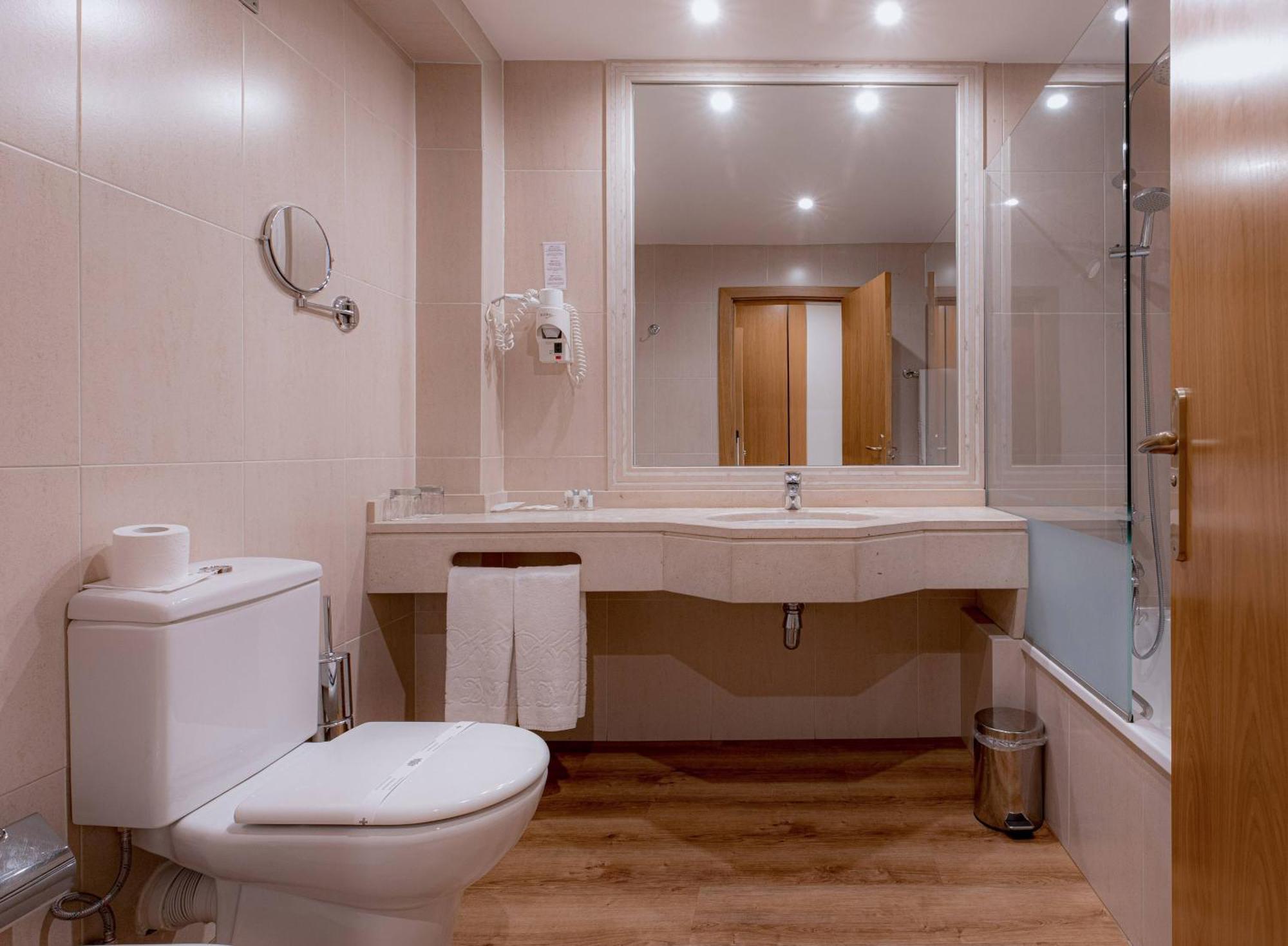 Triple Room,1771696035:JPEG
