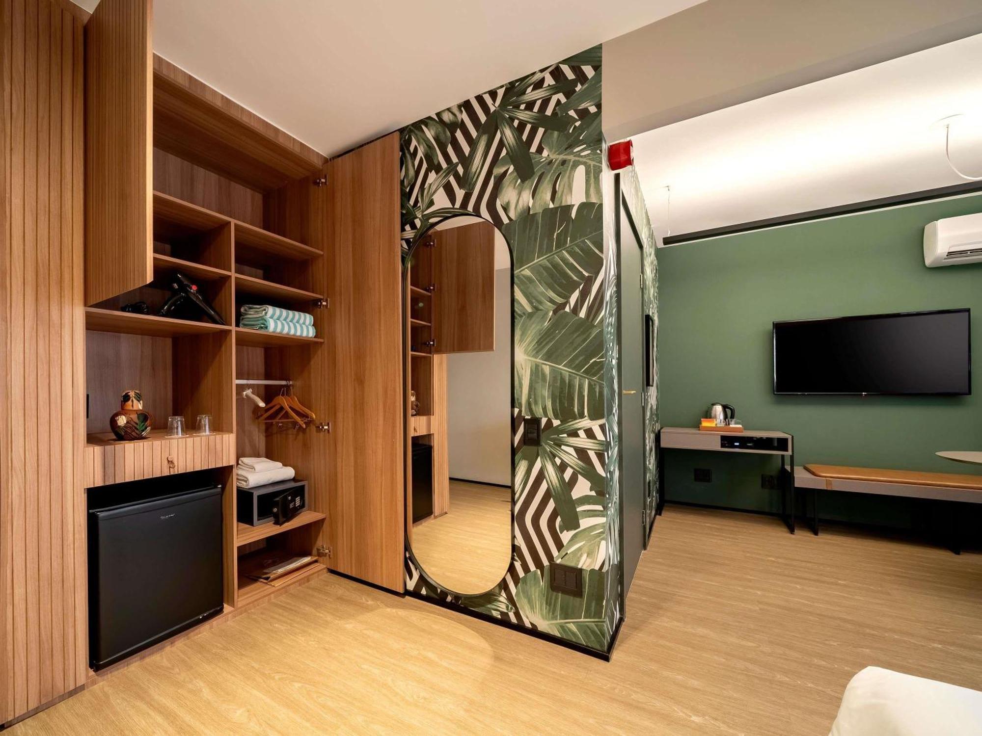 Accessible Deluxe Double Room