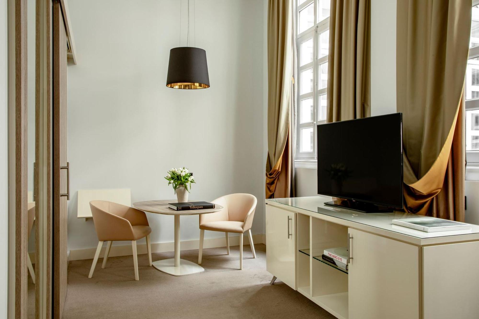 Premier Room,1772055234:JPEG