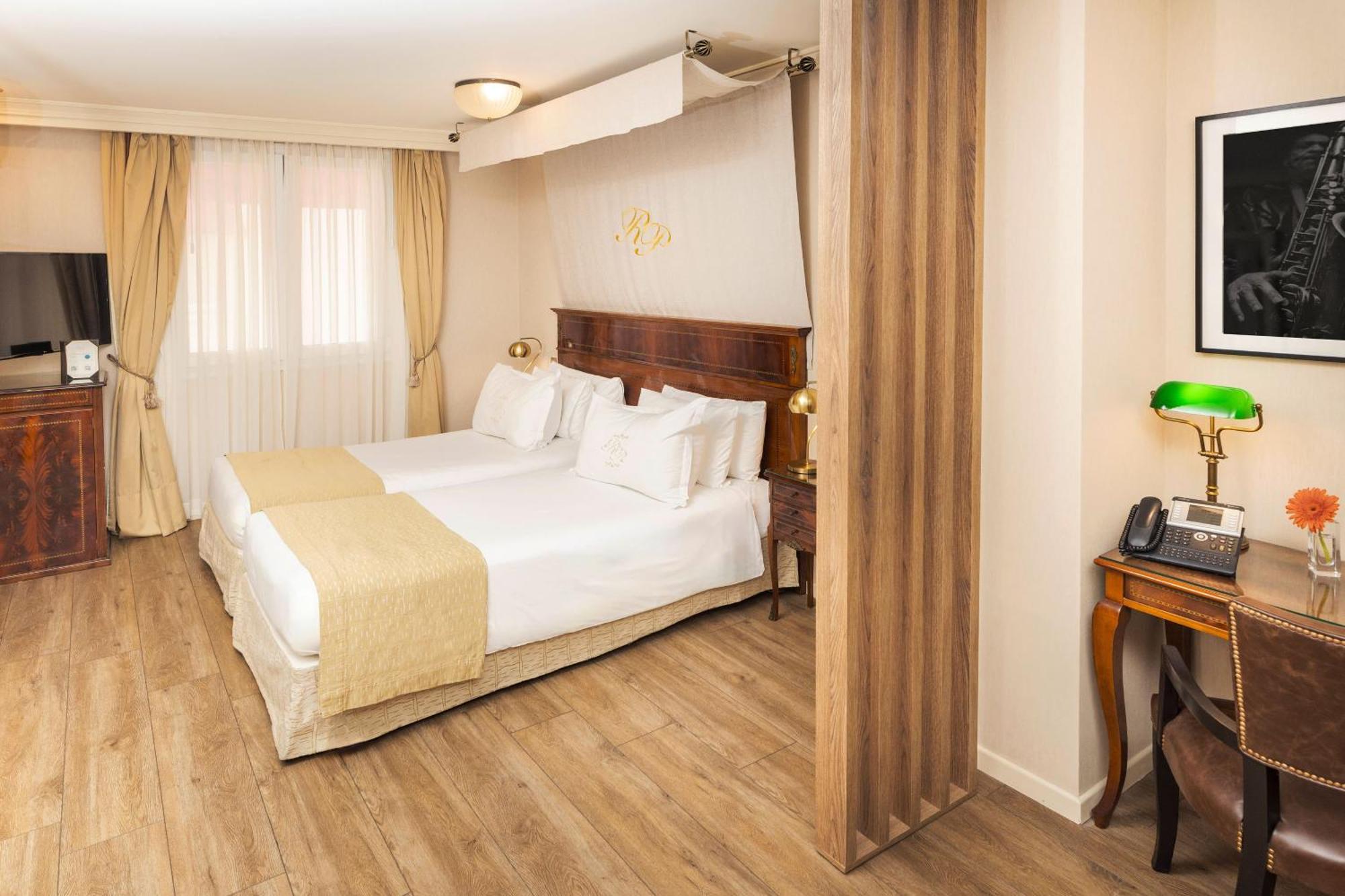 Premium Kingsize Bed