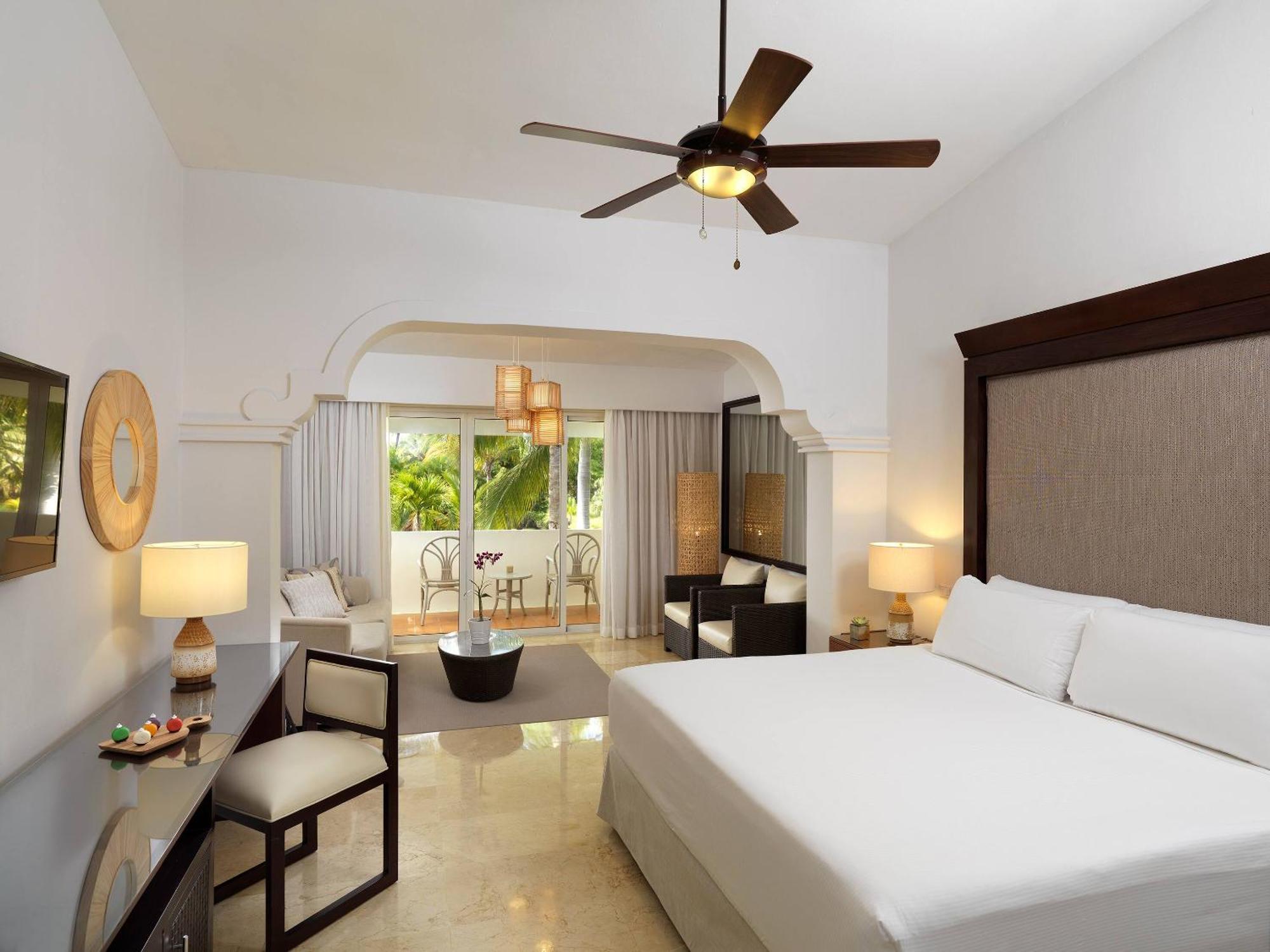 Deluxe Room,1774558362:JPEG