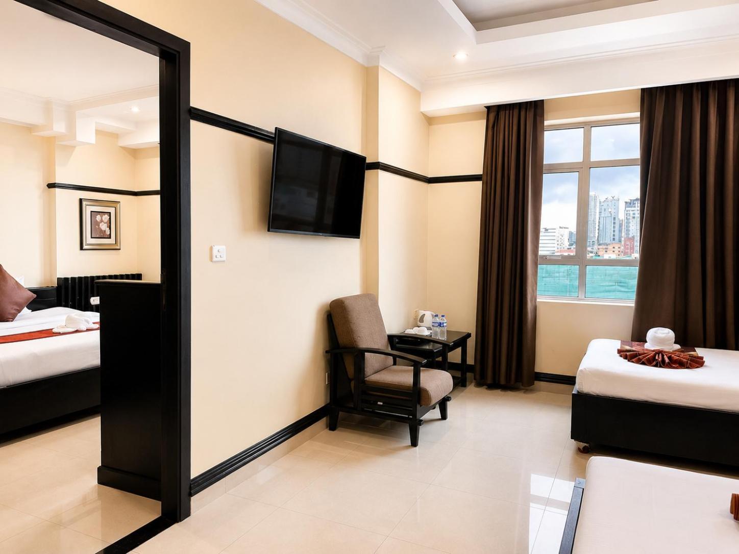 Deluxe Family Room