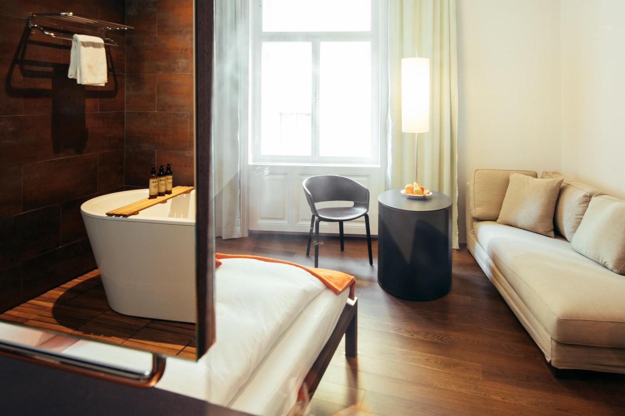 XL Room