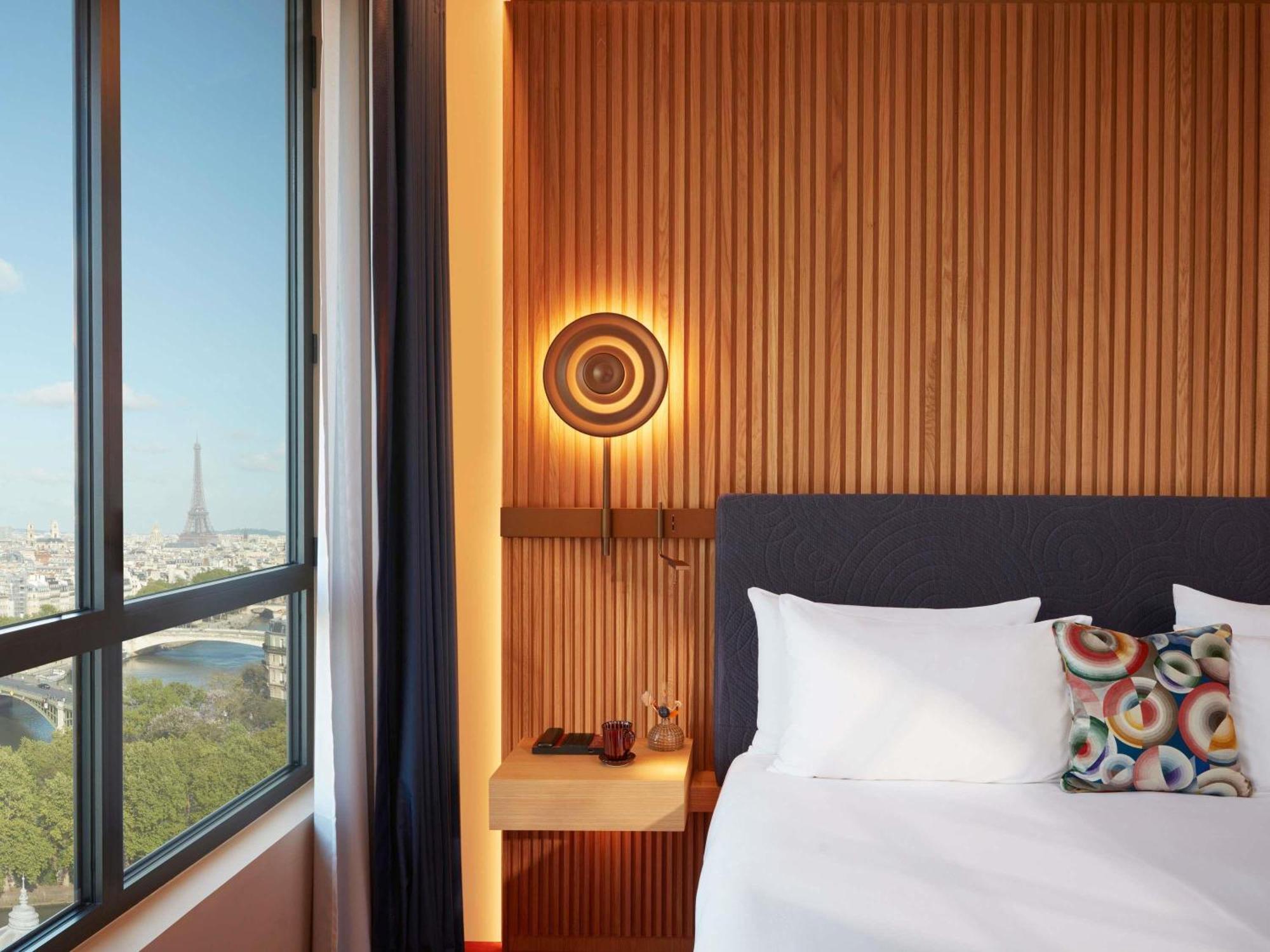 Iconic Paris Skyline room - River Seine and Eiffel Tower view