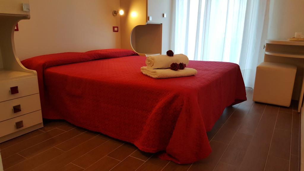 Standard Double or Twin Room,201647935:JPEG