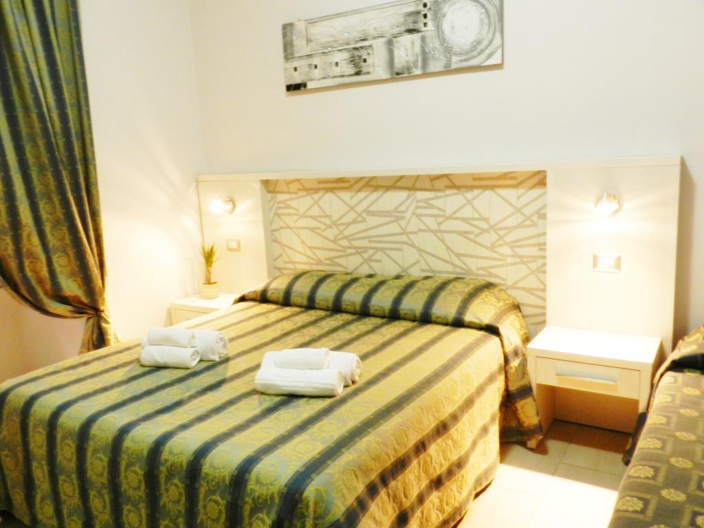 Triple Room,135478593:JPEG