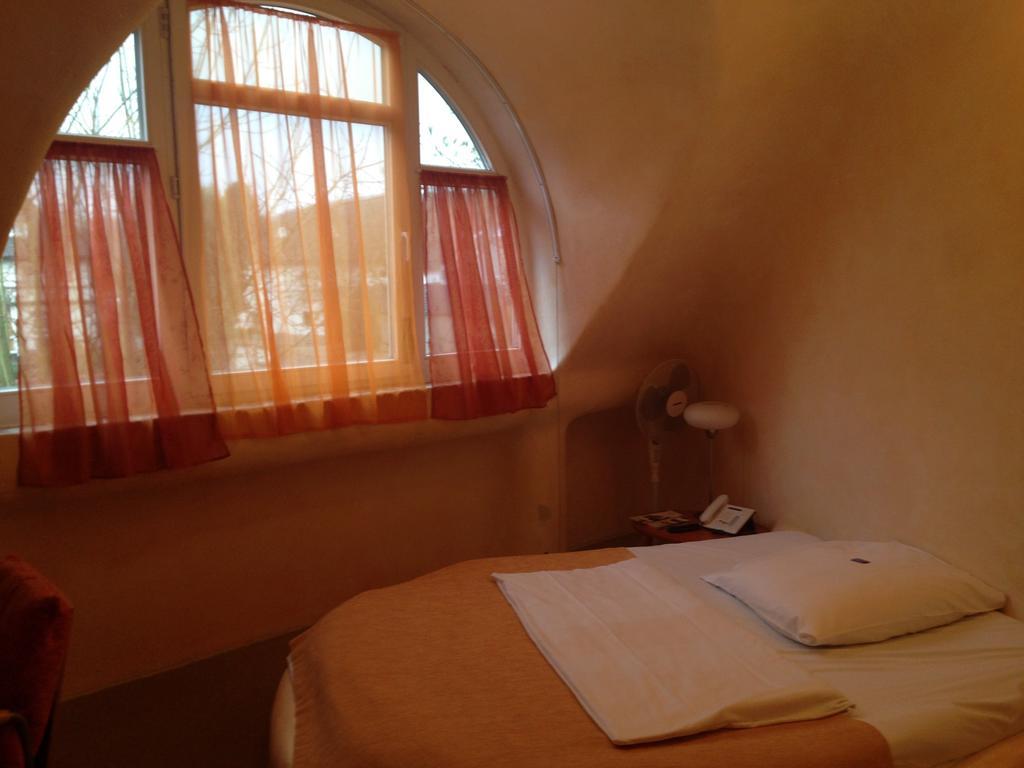 Double Room,178931649:JPEG