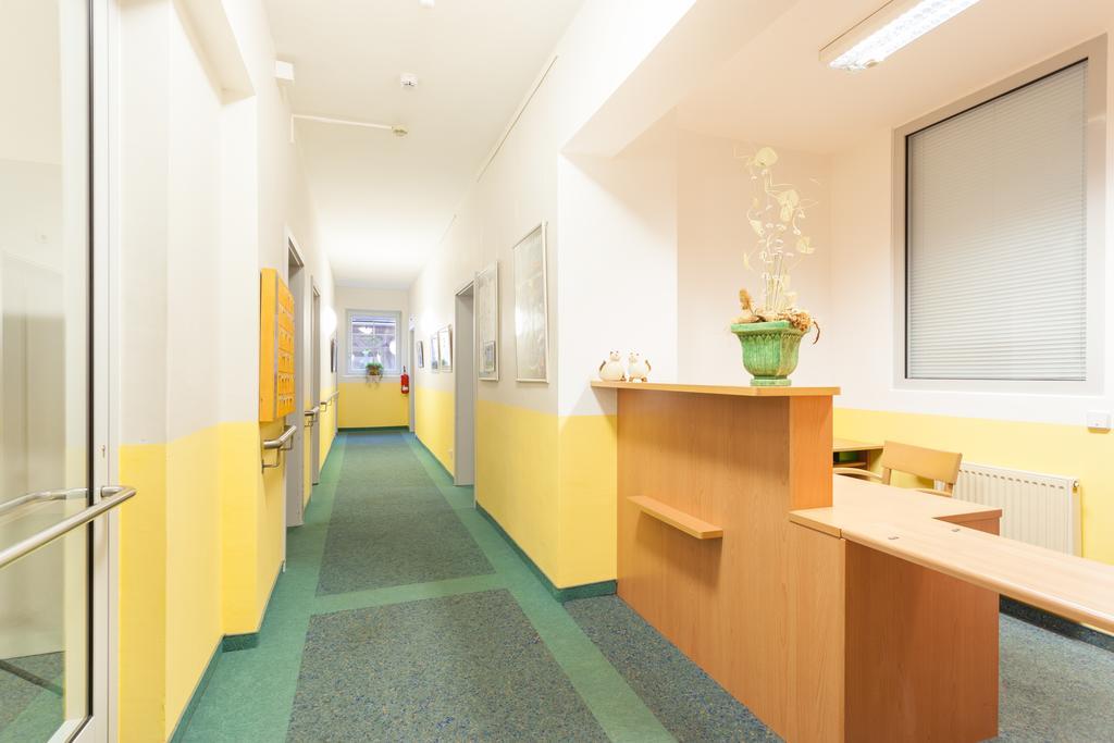 Standard Single Room,710243425:JPEG