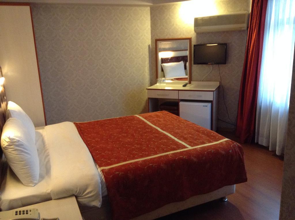 Single Room,216236300:JPEG