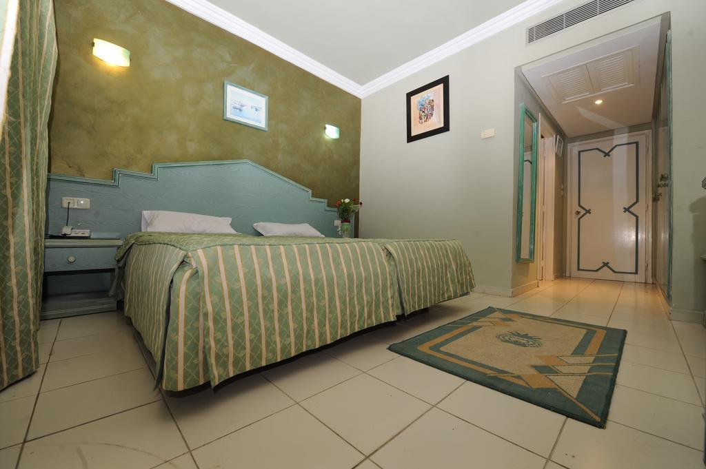Dreibettzimmer