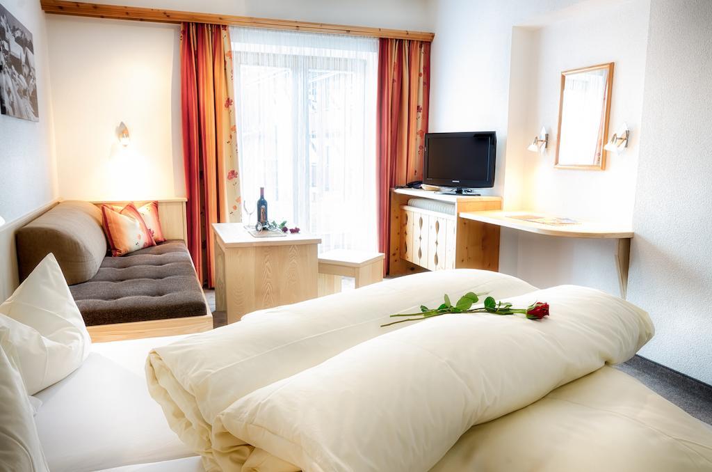 Deluxe Double Room with Terrace,231864496:JPEG