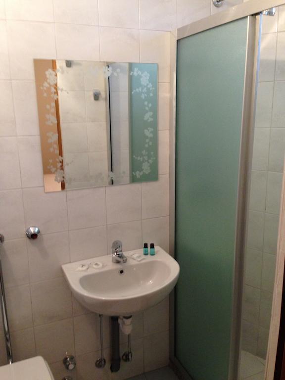 Double Room,233176342:JPEG