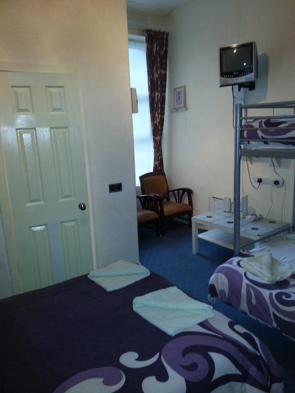 Family Room with Shared Bathroom,243592641:JPEG
