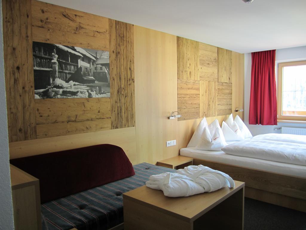 Deluxe Double Room Balcony,265405405:JPEG