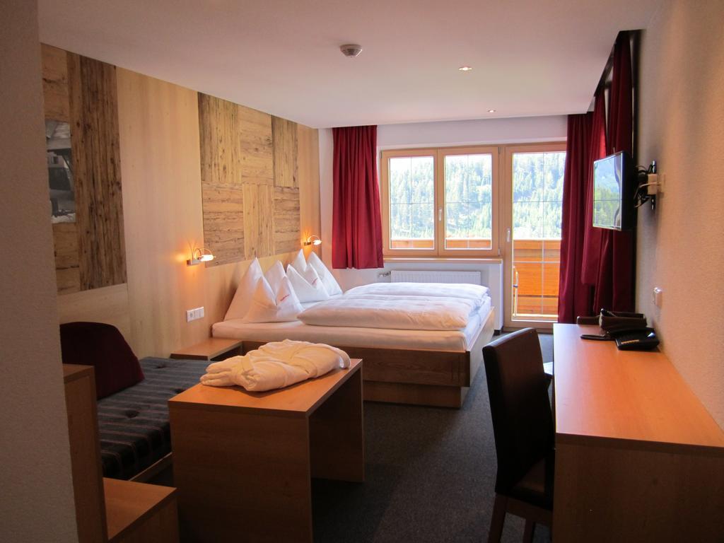 Deluxe Triple Room,654202002:JPEG