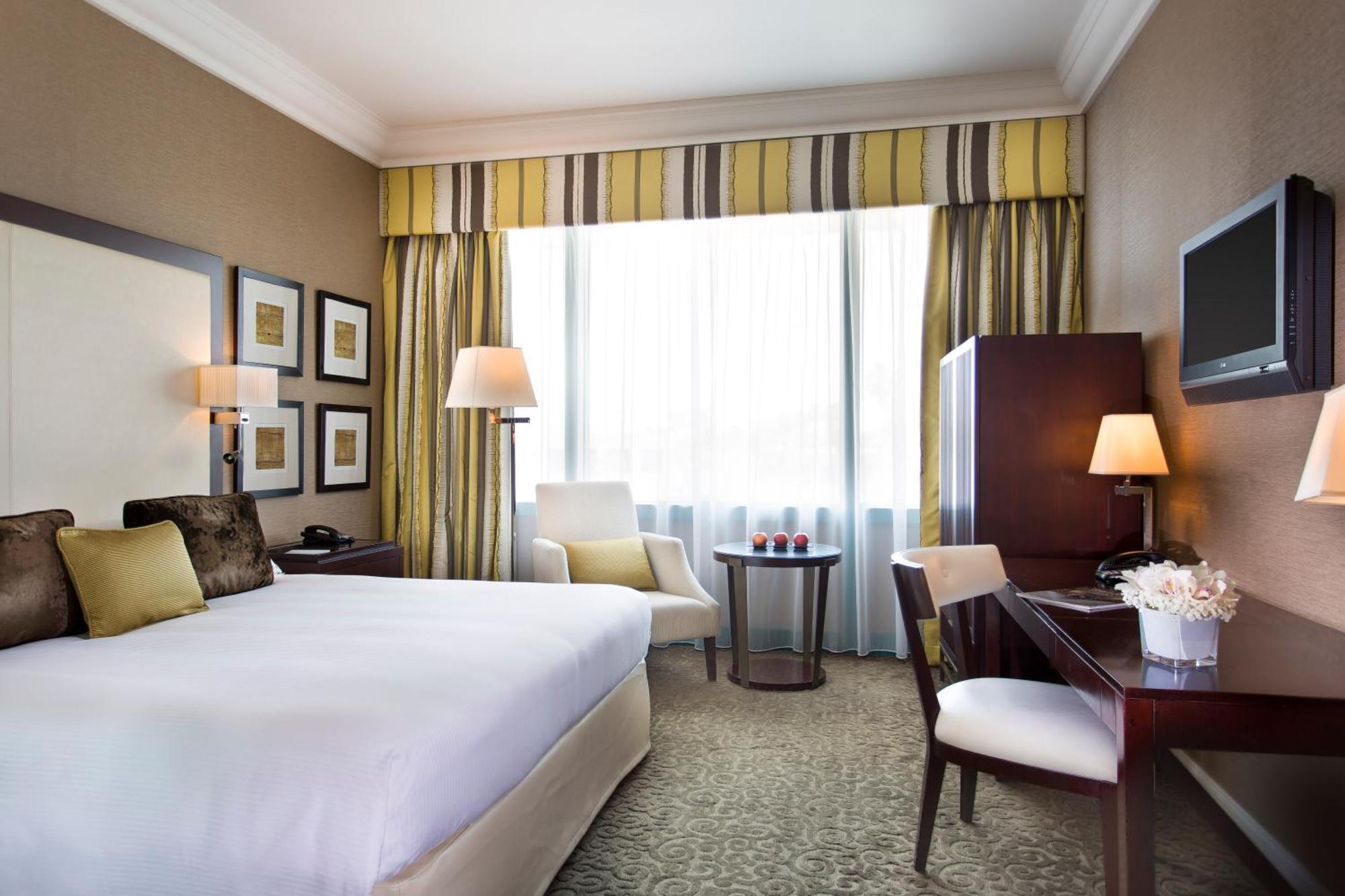 Classic King Room on F&B Complimentary shuttle to Dubai Festival City Mall,685232466:JPEG