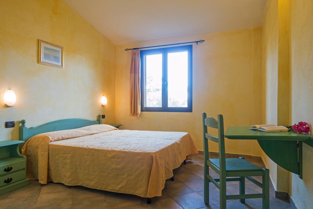 One-Bedroom Apartment,316296757:JPEG