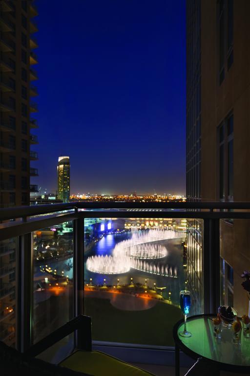 1 Bedroom, Balcony King, Fountain View, Smoking,1280006944:JPEG