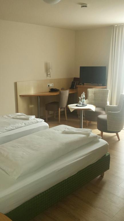 Double Room,644313:JPEG