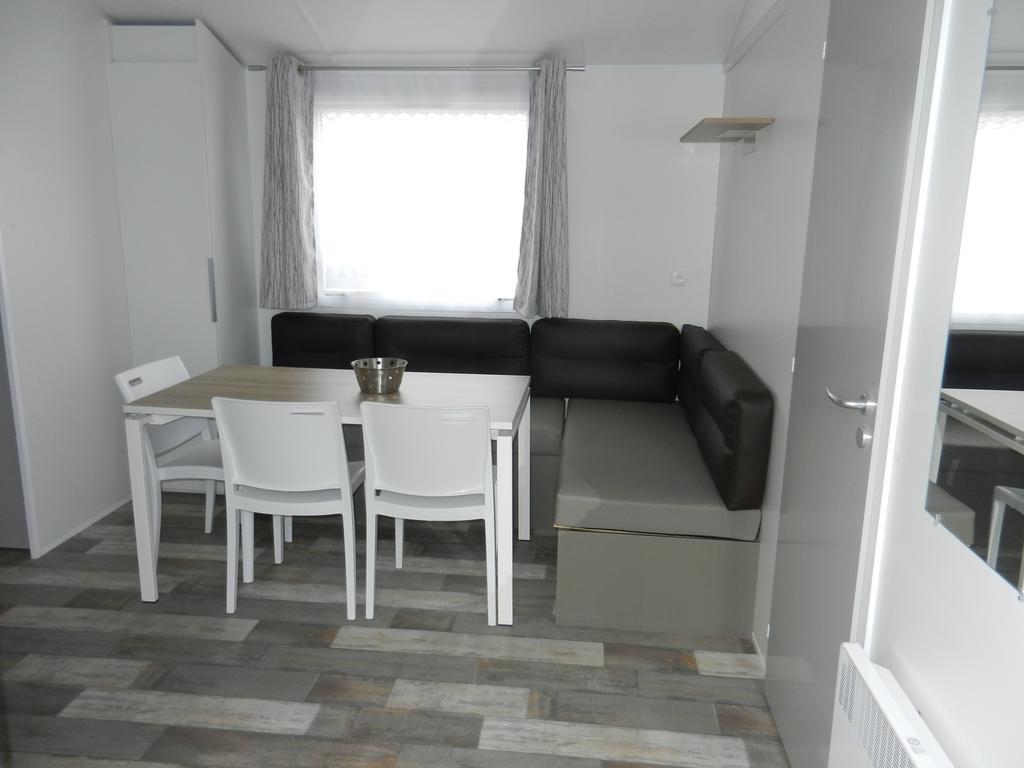 Mobile Home,1624761404:JPEG