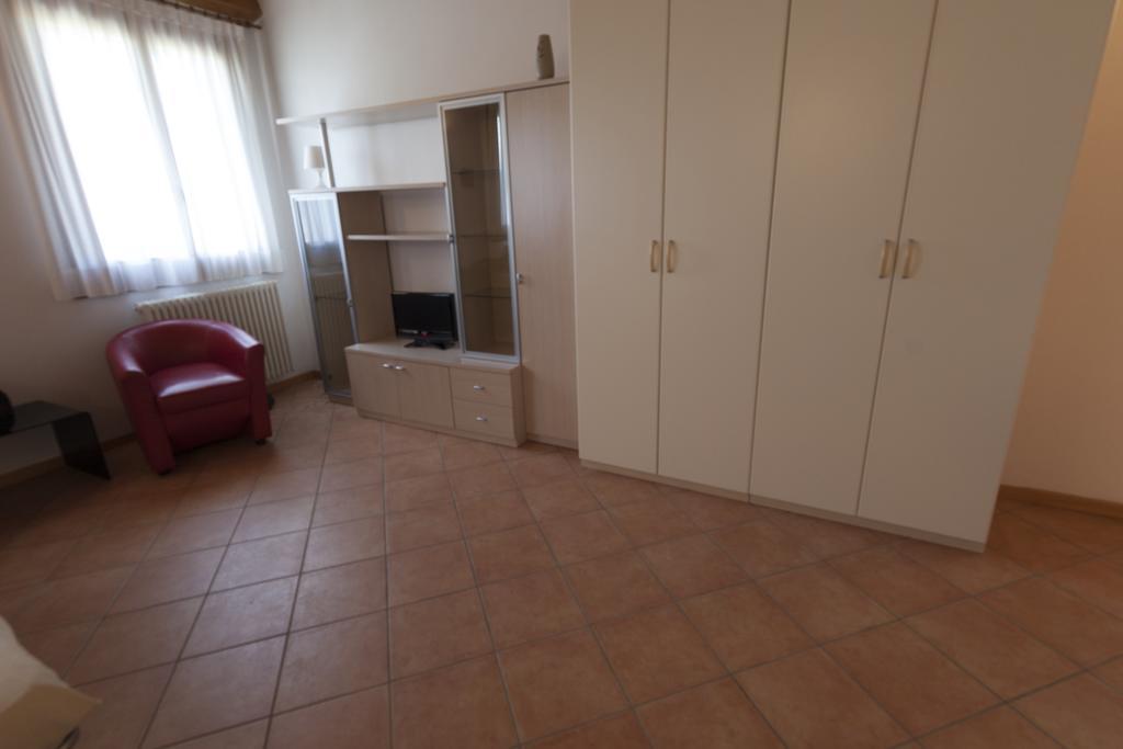 Small Double Room,379850791:JPEG