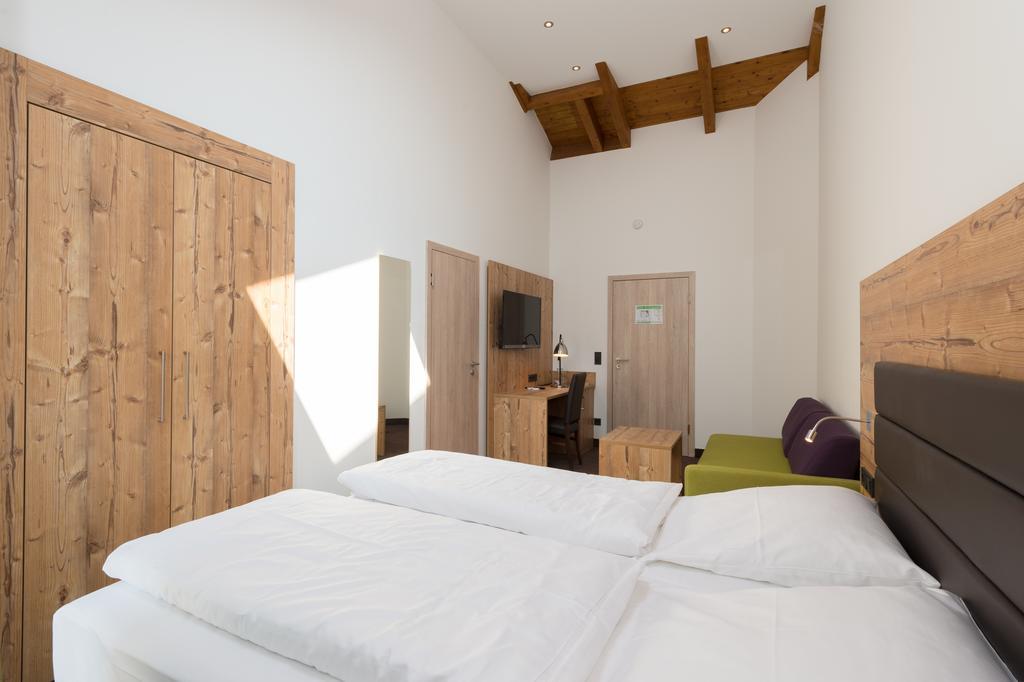 Superior Zimmer mit Kingsize-Bett
