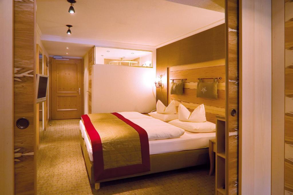 Junior Suite,1317758710:JPEG