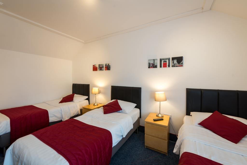 En-suite Triple Room