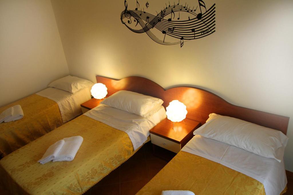 Triple Room,43987249:JPEG
