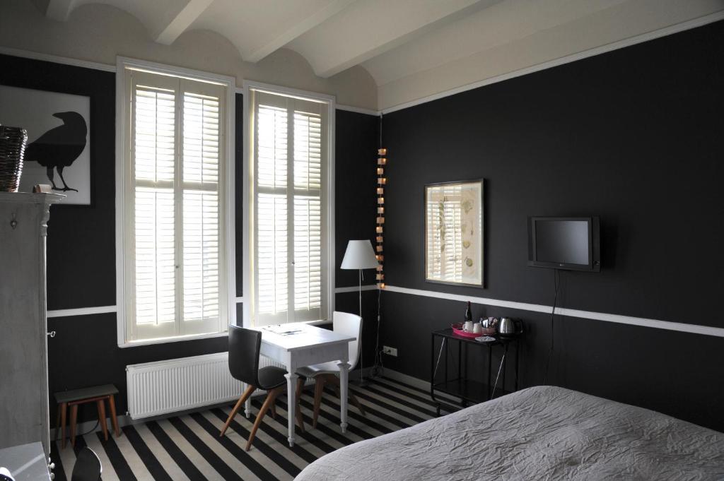 Double Room with Shower - Tower
