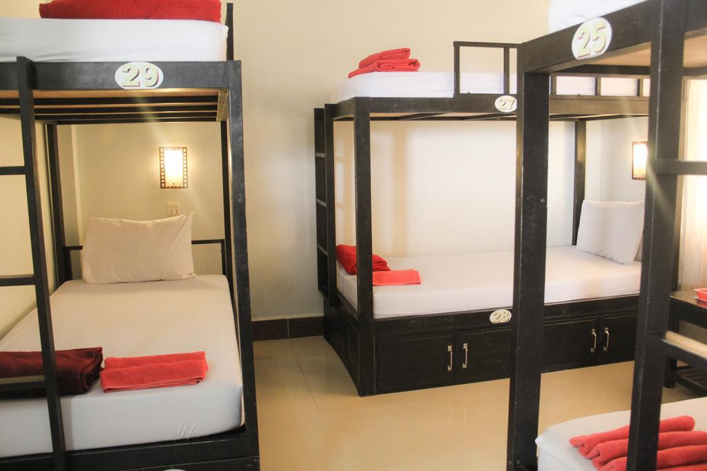 Bed 6-Bed Mixed Dormitory Room Air Conditioning,227585066:JPEG