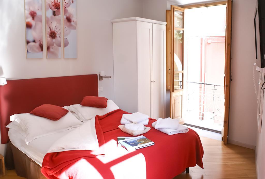 Double Room,464595300:JPEG