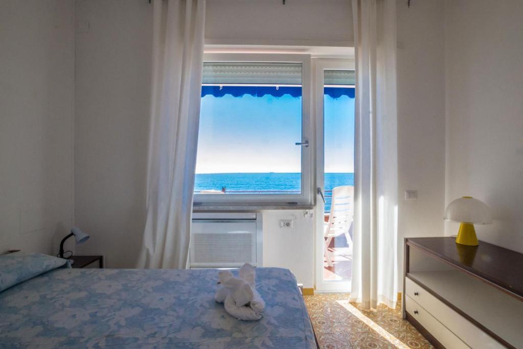 Three-Bedroom Apartment Sea View,227249165:JPEG
