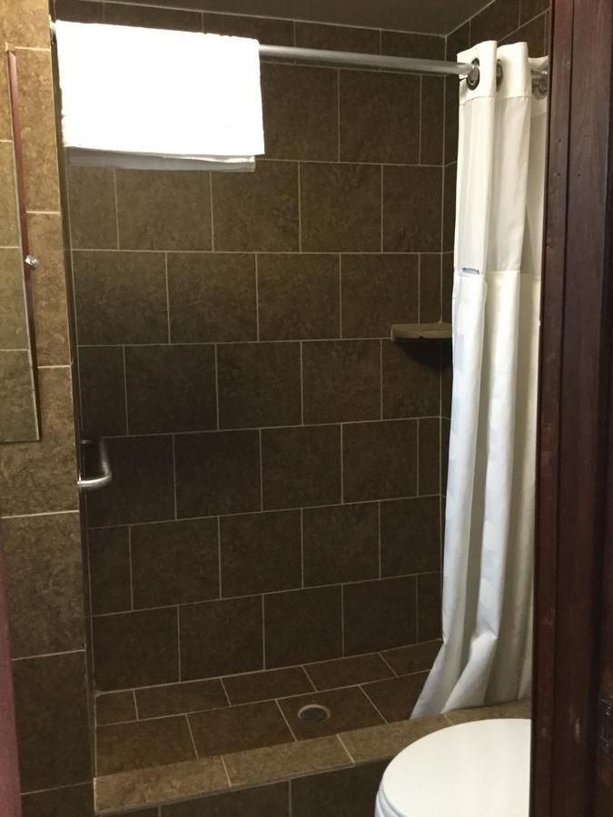 King Suite,595961397:JPEG