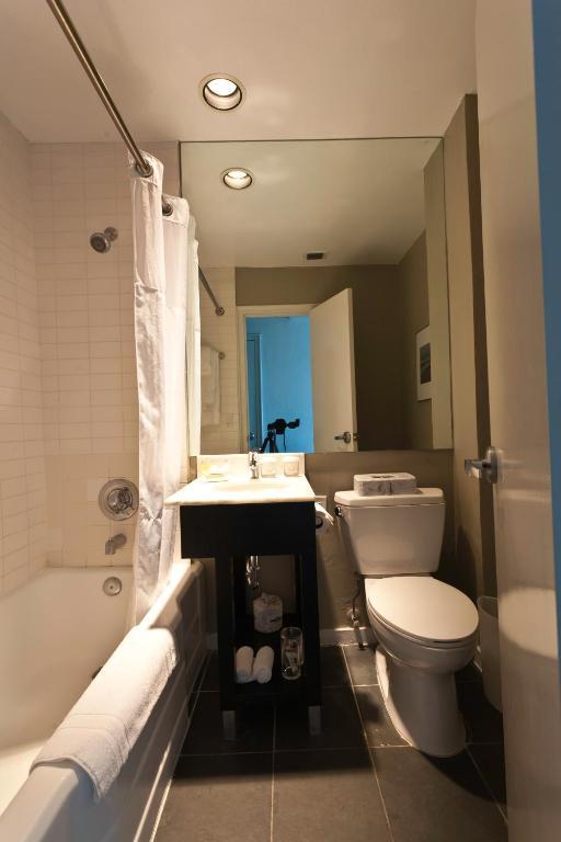 Deluxe Queen Room with Two Queen Beds,311588097:JPEG
